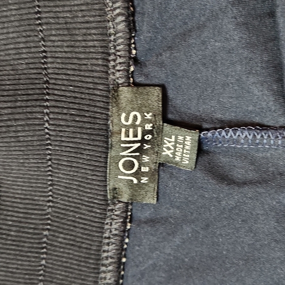 Jones New York Athletic Golf / Tennis Skort - Picture 4 of 11